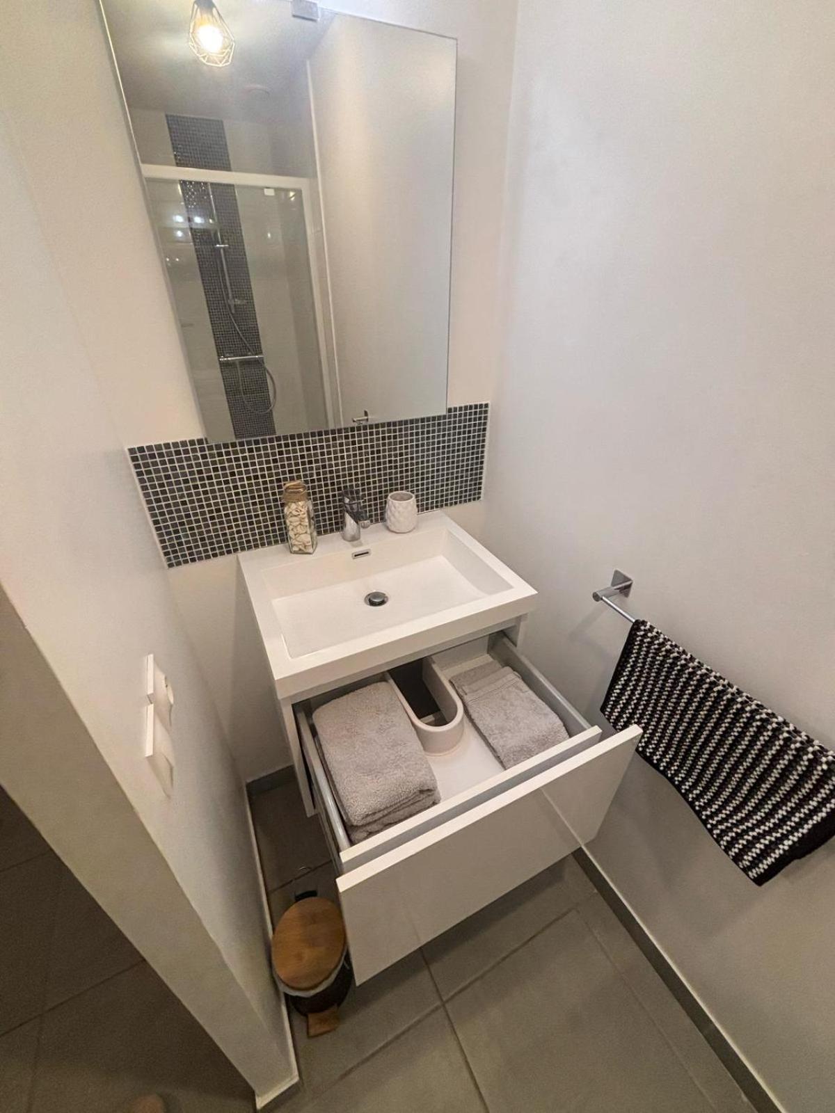 Appartement En Aveyron Aubin  Esterno foto